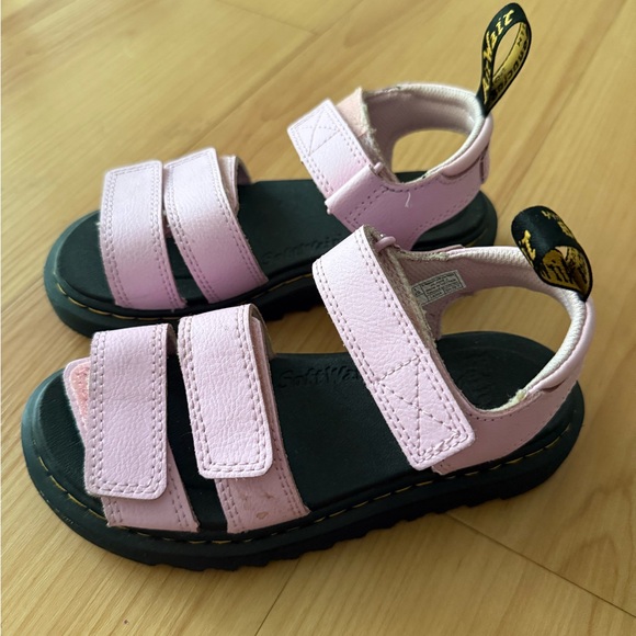 Dr. Martens Light Pink Kids Sandals/ brand new never worn - Picture 3 of 4